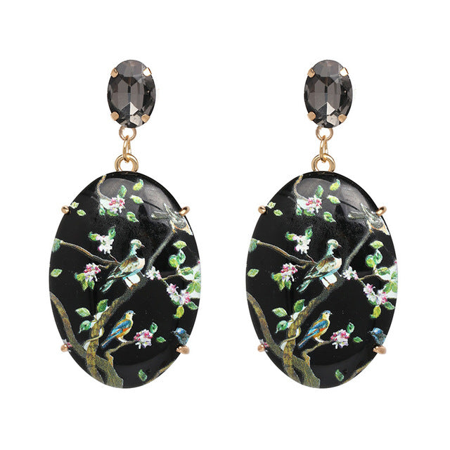 8Seasons Women Hanging Dangle Earrings Fashion Resin Print Fashion Vintage Girls Drop Earrings For Gifts Size 6.7*3.1cm