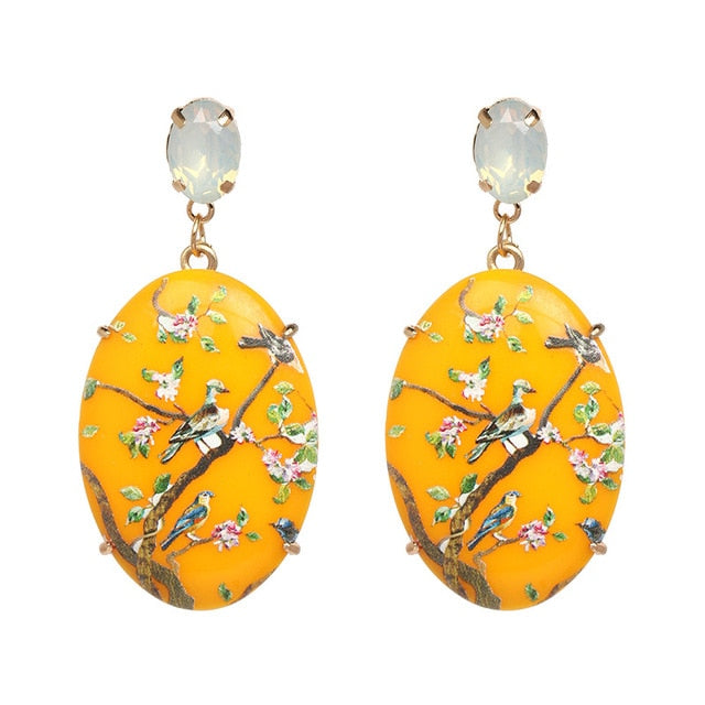 8Seasons Women Hanging Dangle Earrings Fashion Resin Print Fashion Vintage Girls Drop Earrings For Gifts Size 6.7*3.1cm